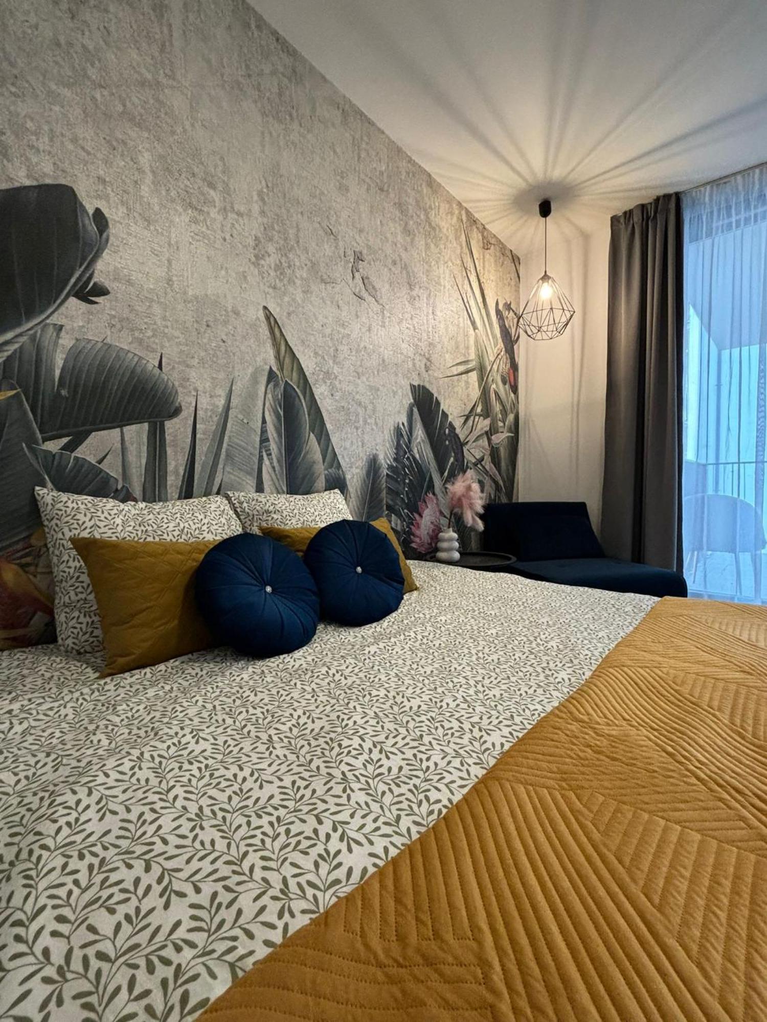 Wow! Paradise Aparthotel クラクフ エクステリア 写真