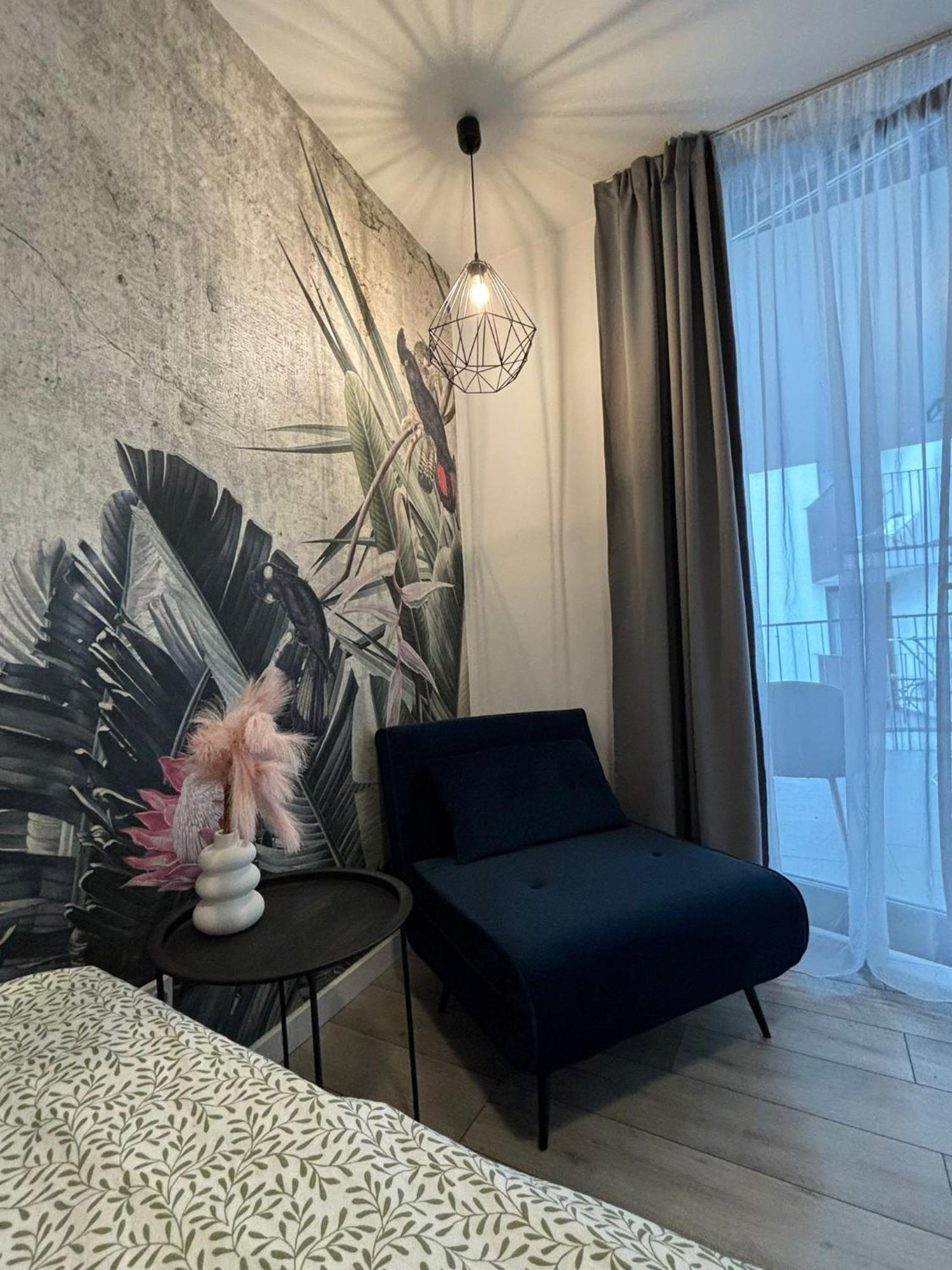 Wow! Paradise Aparthotel クラクフ エクステリア 写真
